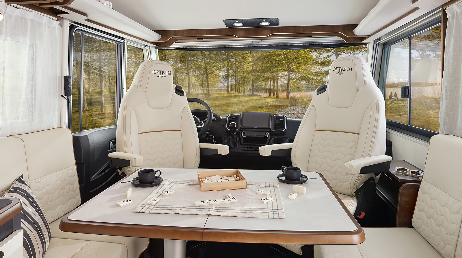FOTOS VOM INNENRAUM RAPIDO Reisemobil C66i